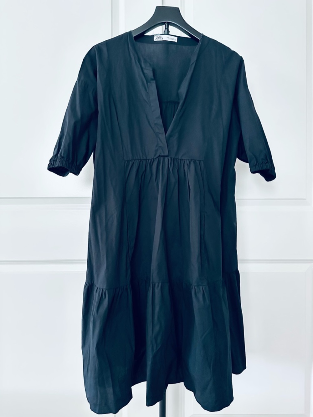 Women’s Zara Short Sleeve Black V-Neck Midi Dress Size XL